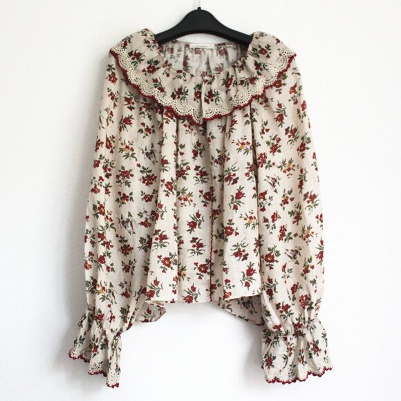 Doen Floral Blouse in Cream and Red - Picture 1 of 11